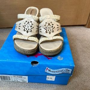 Sketchers wedge sandle